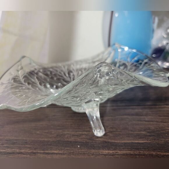 Lancaster Glass 3 Footed Bowl - Picture 4 of 11
